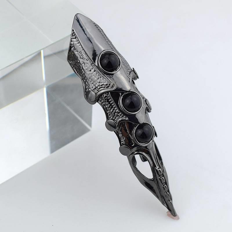 Revenant Skull Knuckle Ring - AKAK BODYJEWELRY - ear - tunnel