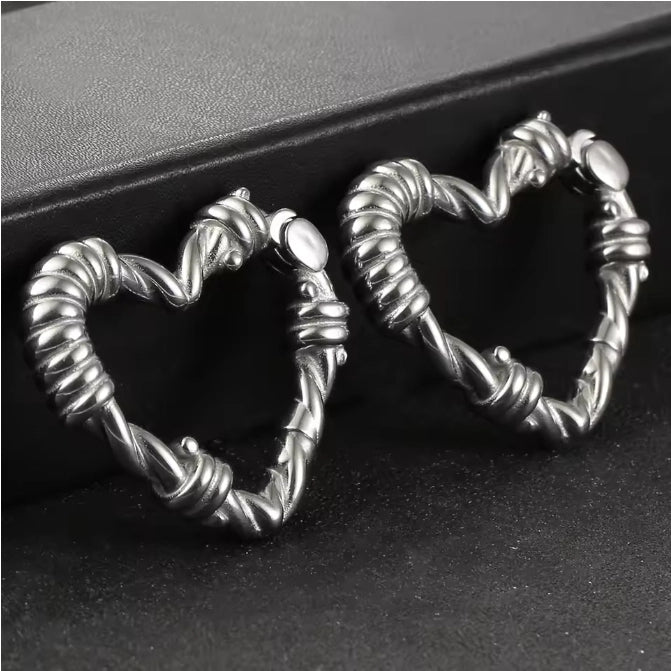 Venom Heart Ear Weights - AKAK BODYJEWELRY - ear - tunnel